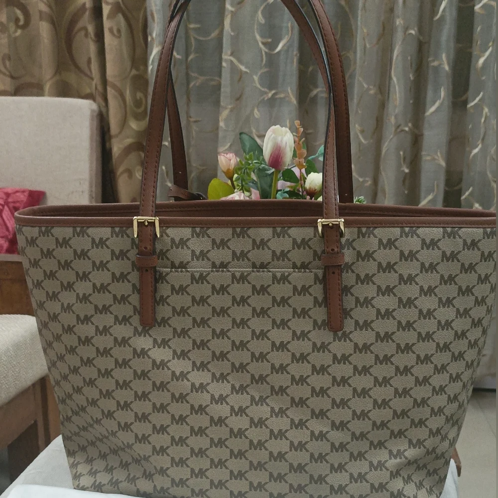 Authentic Michael Kors Jet Set Heritage Large Tote - Picture 2 of 12